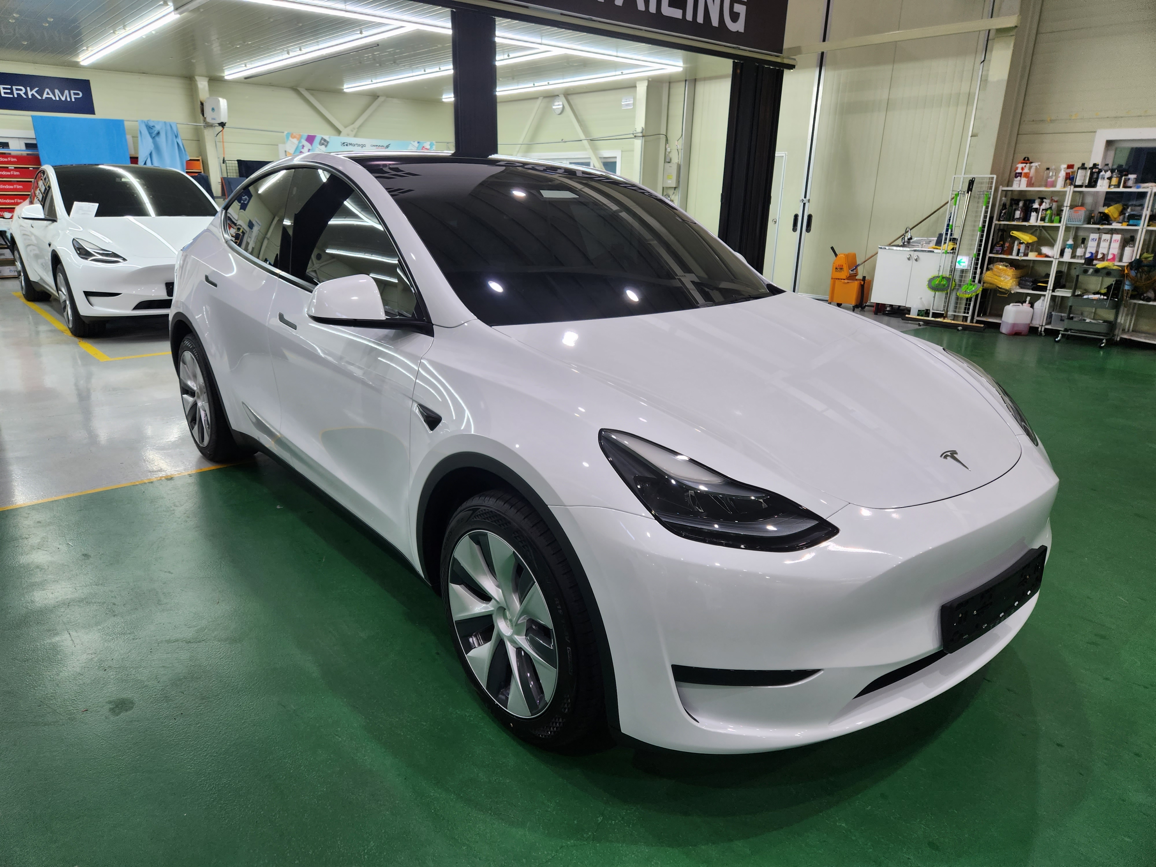 TESLA Model Y 신차패키지